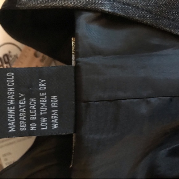 Escapism Casual Vest - Picture 10 of 17